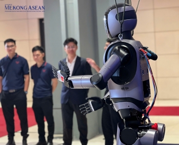 Cận cảnh mẫu robot hình người của Việt Nam 'gây sốt' tại AI4VN 2025