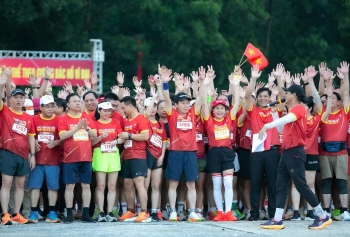 Bí thư Hải Phòng tham gia giải chạy tại Khu di tích Côn Sơn - Kiếp Bạc