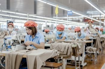 Bộ Nội vụ đề xuất tăng lương tối thiểu 7,2% từ năm 2026