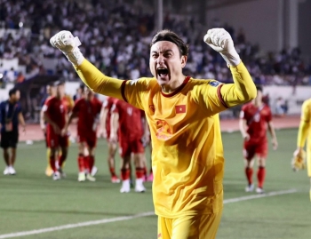 Thủ môn Đặng Văn Lâm trở lại tuyển Việt Nam, sẵn sàng đối đầu Nepal