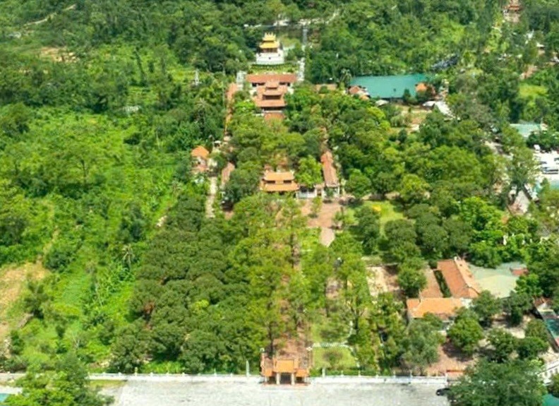 Một góc khu di tích Côn Sơn. Ảnh: Mạnh Cường.