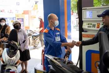 Giá xăng tăng chưa đến 50 đồng mỗi lít