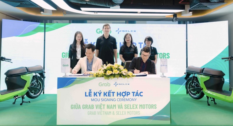 Selex Motors hợp tác với Grab chuyển đổi xe điện cho tài xế công nghệ