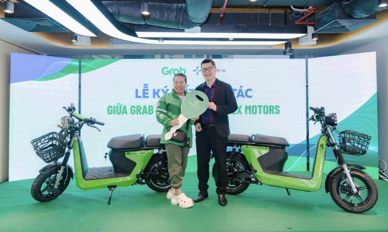 Selex Motors hợp tác với Grab chuyển đổi xe điện cho tài xế công nghệ