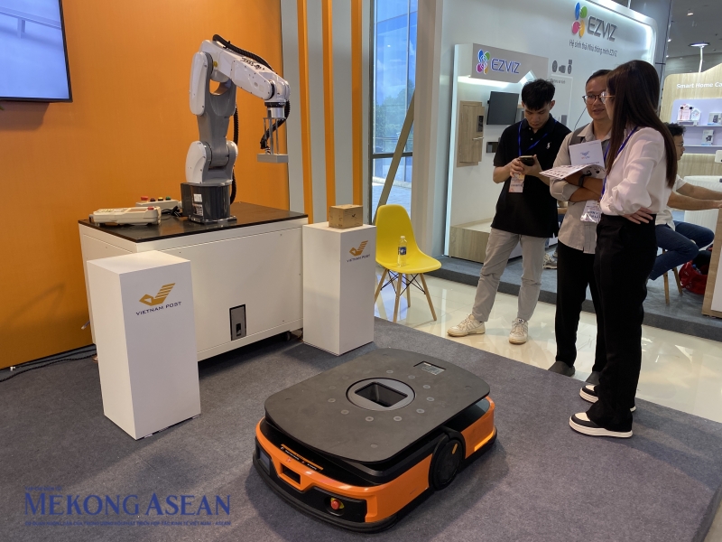 Robot, UAV, AI 'Make in Vietnam' quy tụ tại triển lãm VIIE 2025