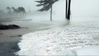 Bão Matmo đổ bộ Philippines, cảnh báo sóng dâng cao 3 mét tại Luzon