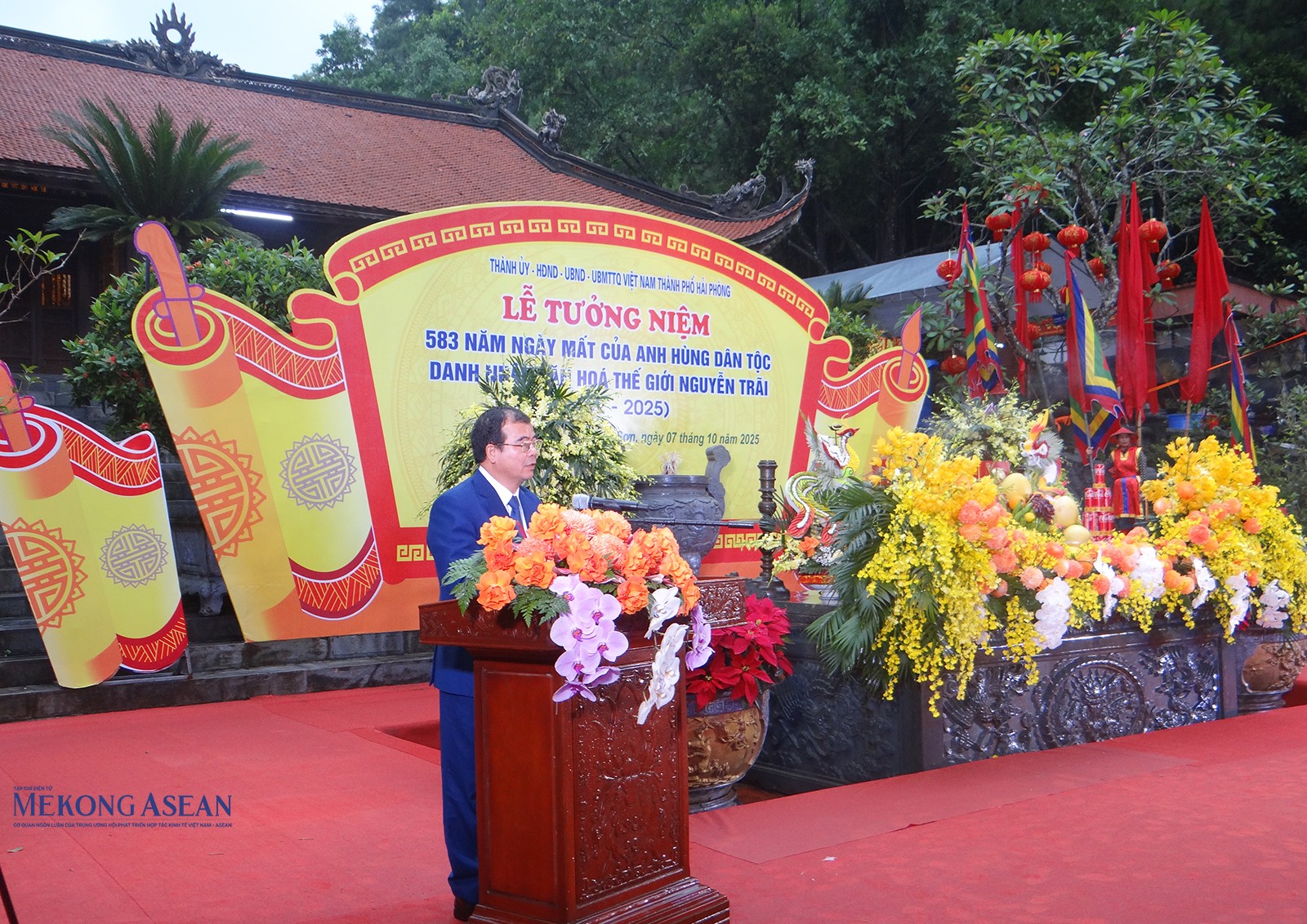 Ông Nguyễn Minh Hùng, Phó Chủ tịch UBND thành phố Hải Phòng, Phó Trưởng Ban thường trực Ban tổ chức Lễ hội mùa thu Côn Sơn - Kiếp Bạc năm 2025 trình bày diễn văn tại lễ tưởng niệm. Ảnh: Phùng Nguyện/Mekong ASEAN. Ông Nguyễn Minh Hùng, Phó Chủ tịch UBND thành phố Hải Phòng, Phó Trưởng Ban thường trực Ban tổ chức Lễ hội mùa thu Côn Sơn - Kiếp Bạc năm 2025 trình bày diễn văn tại lễ tưởng niệm. Ảnh: Phùng Nguyện/Mekong ASEAN.