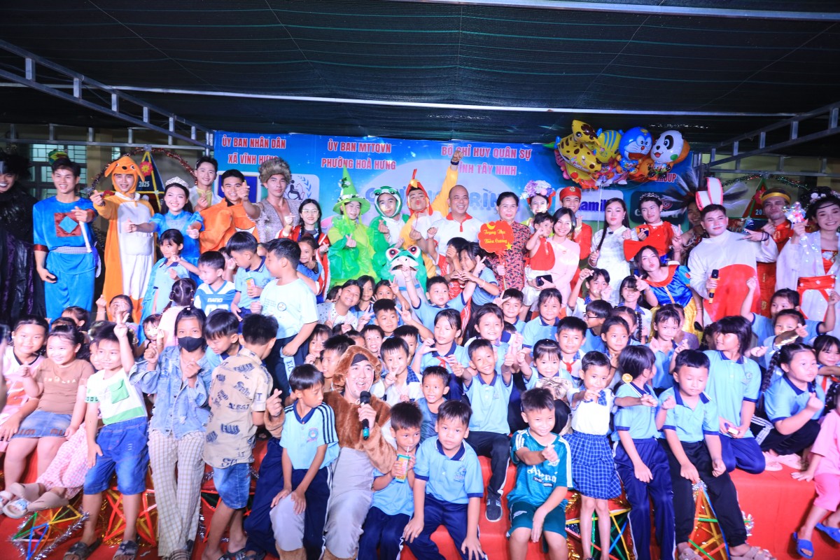 Vinamilk mang Tết Trung thu đến hơn 10.000 trẻ em trên cả nước