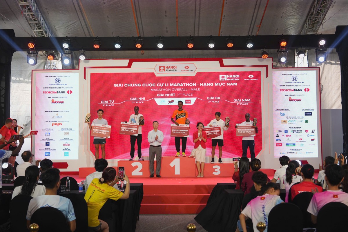 Giải Marathon quốc tế Hà Nội Techcombank: Kỷ lục mới, tinh thần vượt trội