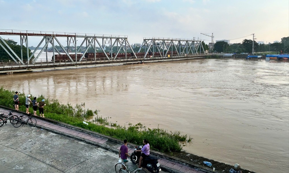 Nước trên sông Thương, Bắc Ninh dâng cao. Ảnh: Báo Bắc Ninh.