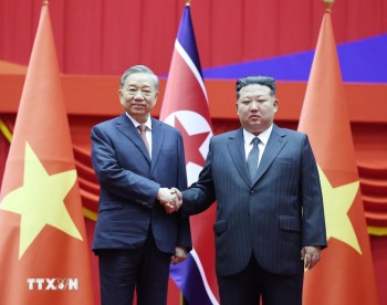 Triều Tiên tổ chức trọng thể lễ đón Tổng Bí thư Tô Lâm