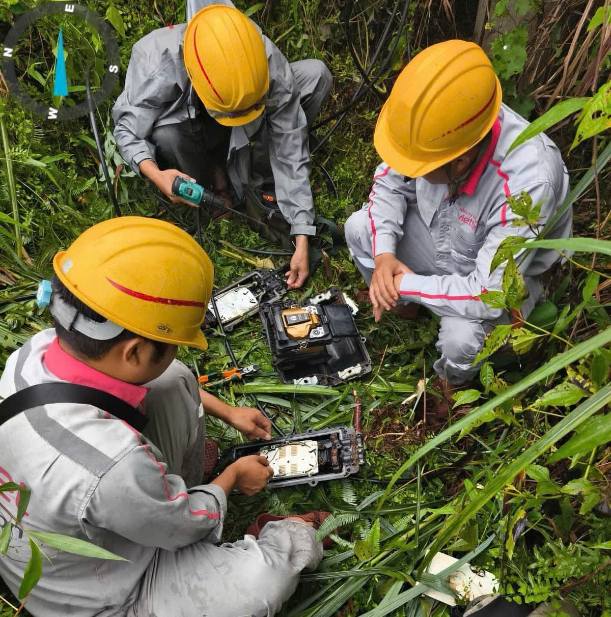 Viettel Construction: Giữ vững 'mạch máu thông tin' giữa lòng bão lũ