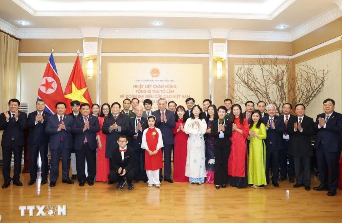 Tổng Bí thư Tô Lâm thăm Đại sứ quán Việt Nam tại Triều Tiên