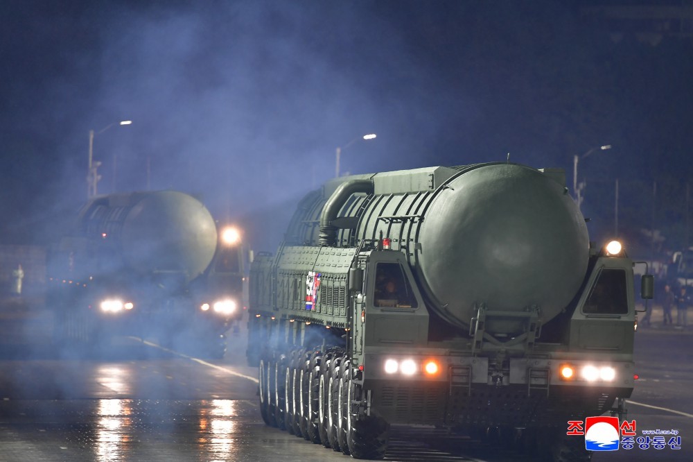 Tên lửa đạn đạo xuyên lục địa Hwasong-20 trong cuộc duyệt binh ngày 10/10 ở Bình Nhưỡng. Ảnh: KCNA