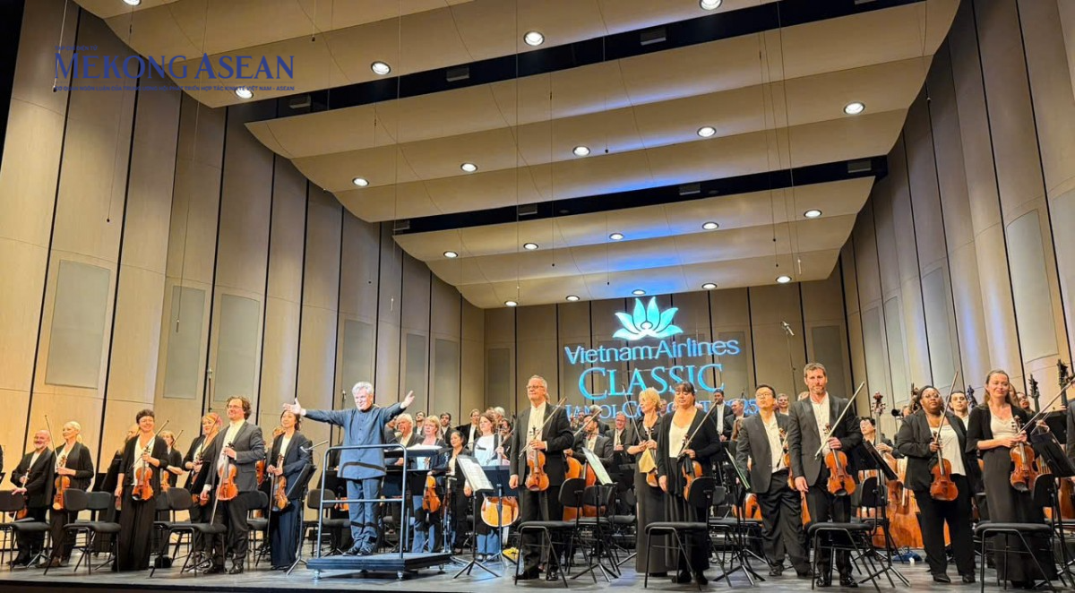 chương trình Vietnam Airlines Classic - Hanoi Concert