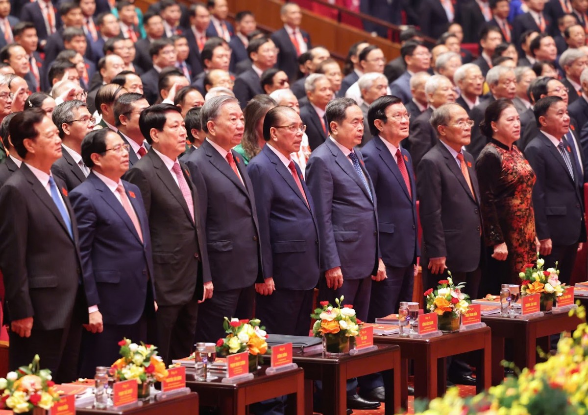 Tổng Bí thư Tô Lâm, nguyên Tổng Bí thư Nông Đức Mạnh và các đồng chí Lãnh đạo, nguyên Lãnh đạo Đảng, Nhà nước... tham dự Đại hội - Ảnh: VGP