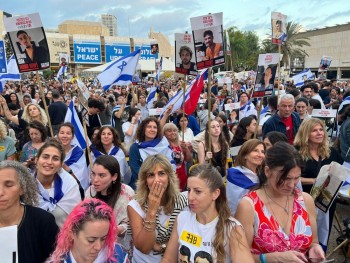 Hamas trao trả con tin Israel, mở đầu kế hoạch hòa bình Dải Gaza