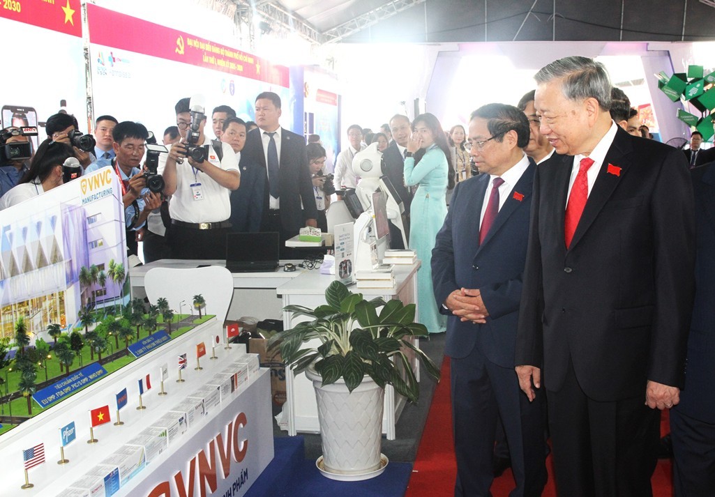 'Tạo khí thế, niềm tin và động lực cho sự phát triển của TP HCM giai đoạn mới'