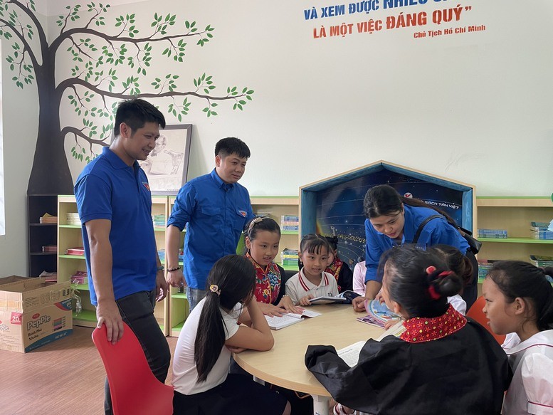 100% trẻ em dân tộc thiểu số đến tuổi đi học được đến trường tại Tây Nguyên