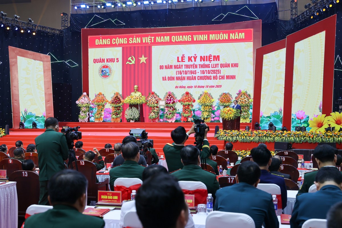 'Quân khu 5 phải là nòng cốt trong thực hiện tốt đường lối quốc phòng toàn dân'