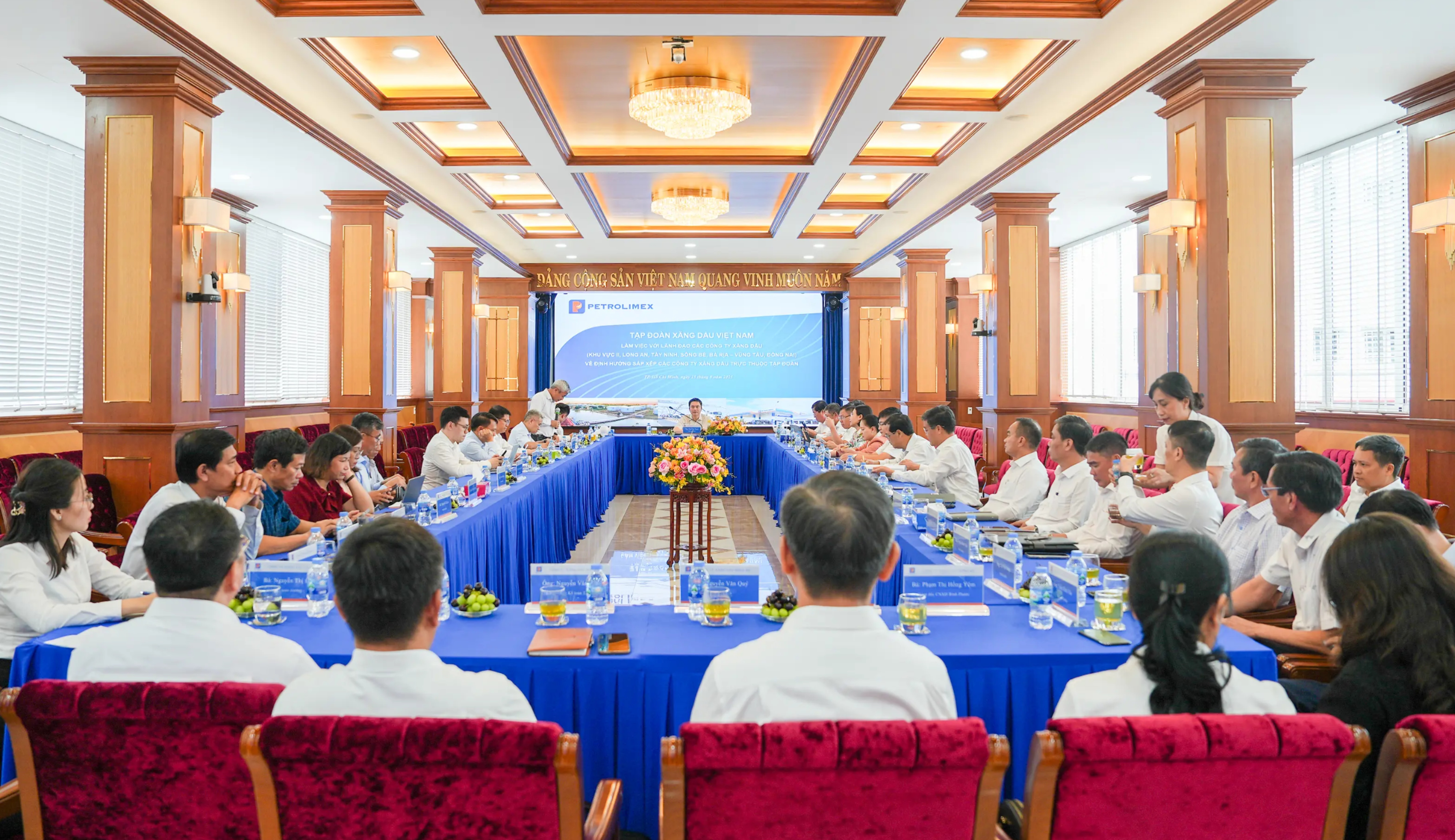 Petrolimex dẫn dắt ngành xăng dầu Việt Nam