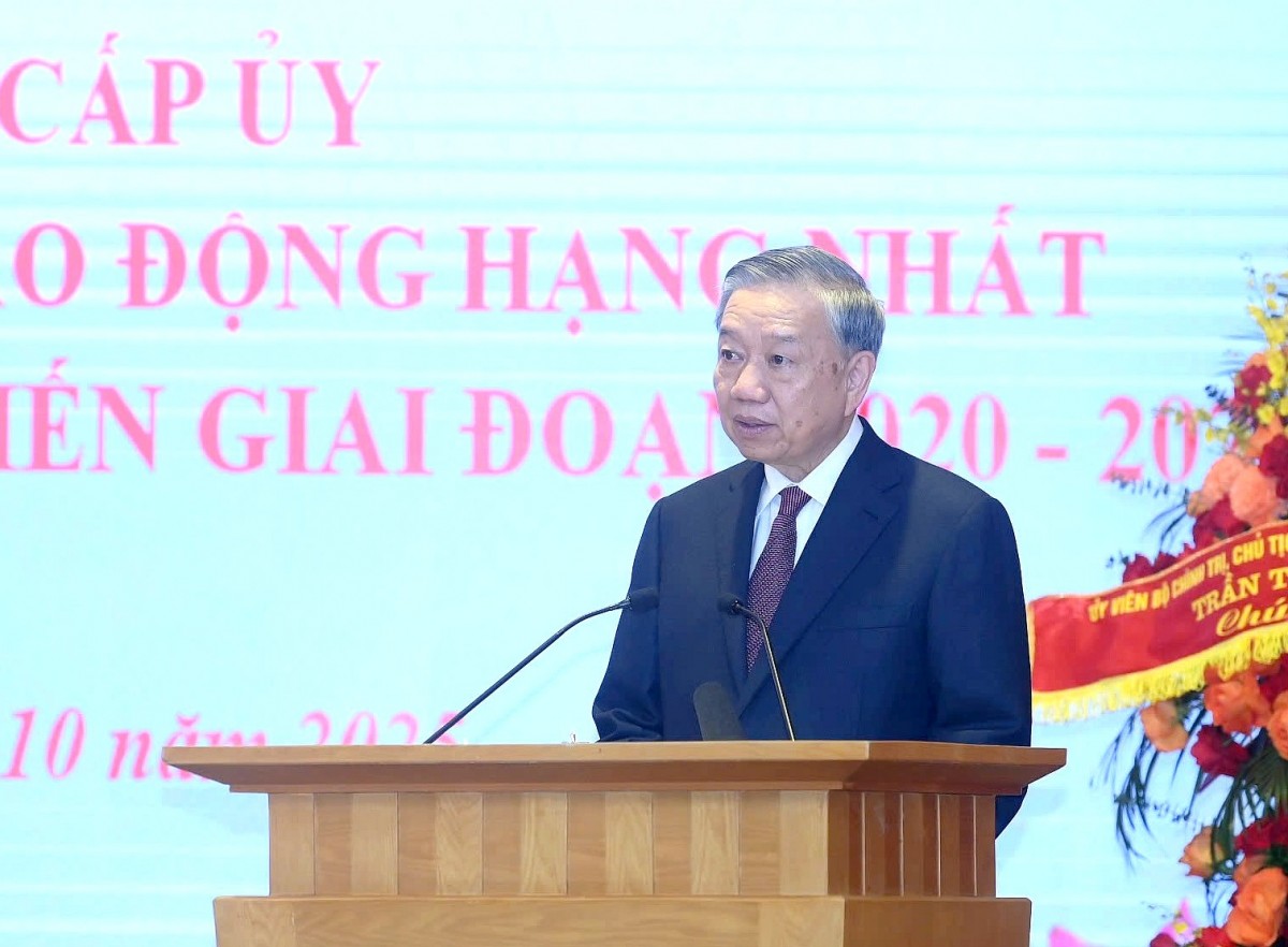 Tổng Bí thư: Văn phòng Trung ương cần đóng vai trò 'nhạc trưởng'