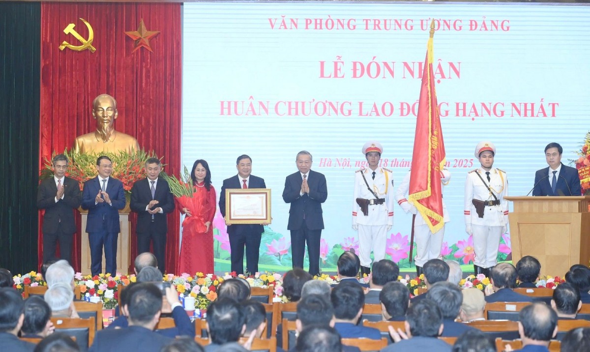 Tổng Bí thư: Văn phòng Trung ương cần đóng vai trò 'nhạc trưởng'