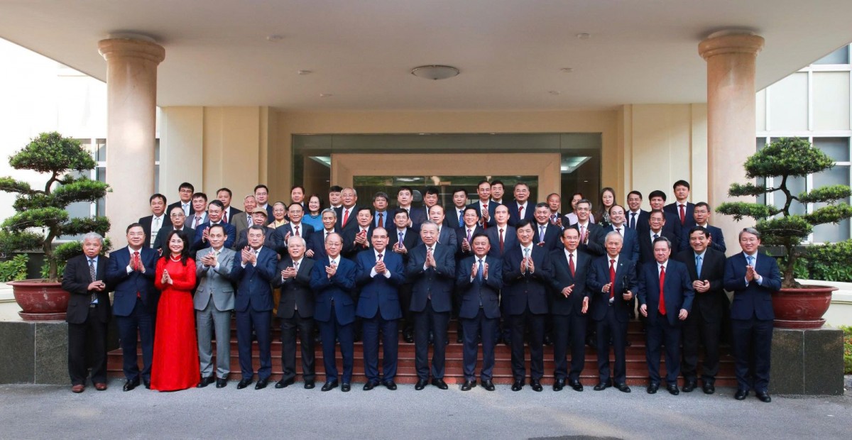 Tổng Bí thư: Văn phòng Trung ương cần đóng vai trò 'nhạc trưởng'