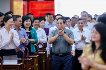 Thủ tướng Phạm Minh Chính tiếp xúc cử tri tại TP Cần Thơ