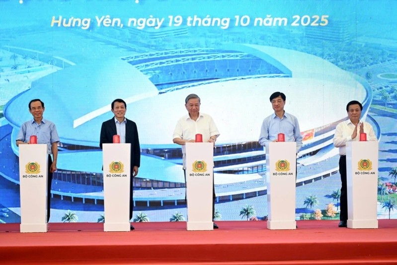 Khởi công sân vận động 60.000 chỗ ngồi có mái vòm hiện đại nhất Việt Nam