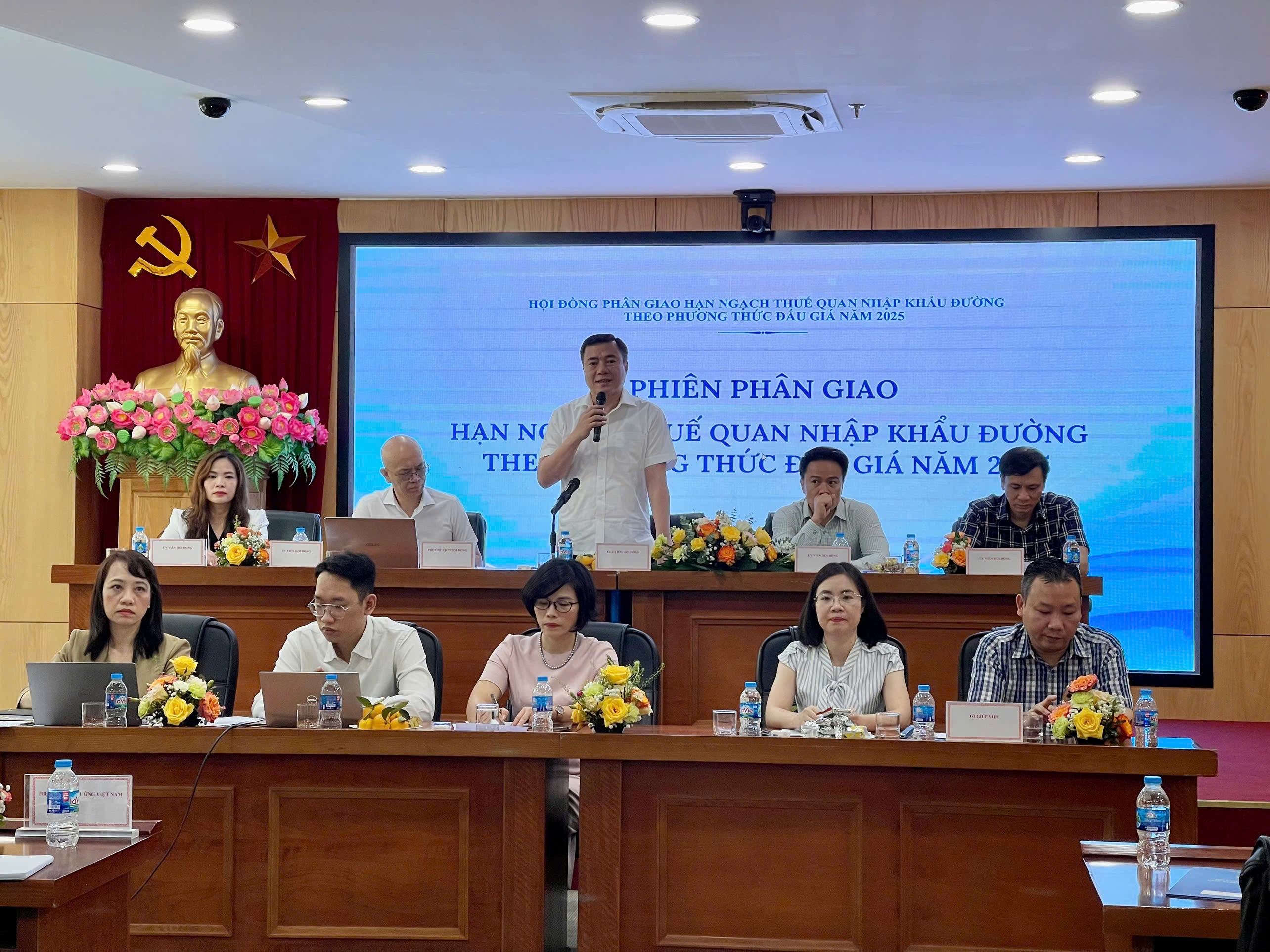 100.000 tấn đường được phân giao nhập khẩu năm 2025