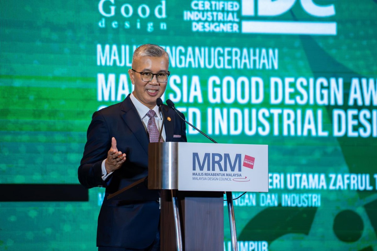 Bộ trưởng Zafrul Aziz ngày 22/10. Ảnh: Facebook/@Tengku Zafrul