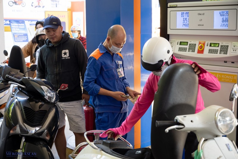 Giá xăng dầu đồng loạt giảm từ chiều 23/10