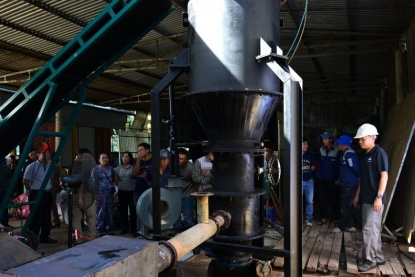 Lò khí hóa biến phế phẩm nông nghiệp thành năng lượng xanh