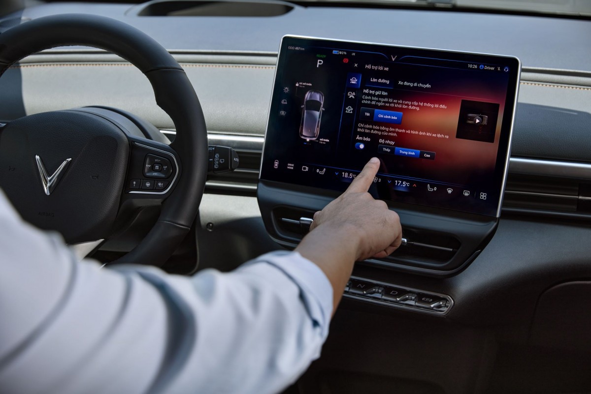 Chủ xe VinFast VF 6: “Mỗi năm tiết kiệm hàng chục triệu đồng, xứng đáng từng xu”