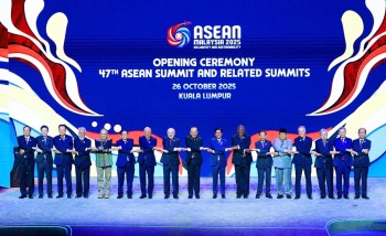 Thủ tướng dự khai mạc Hội nghị cấp cao ASEAN với 