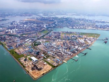 Sembcorp tăng tốc lưu trữ và khai thác tiềm năng mặt trời trên đảo Jurong