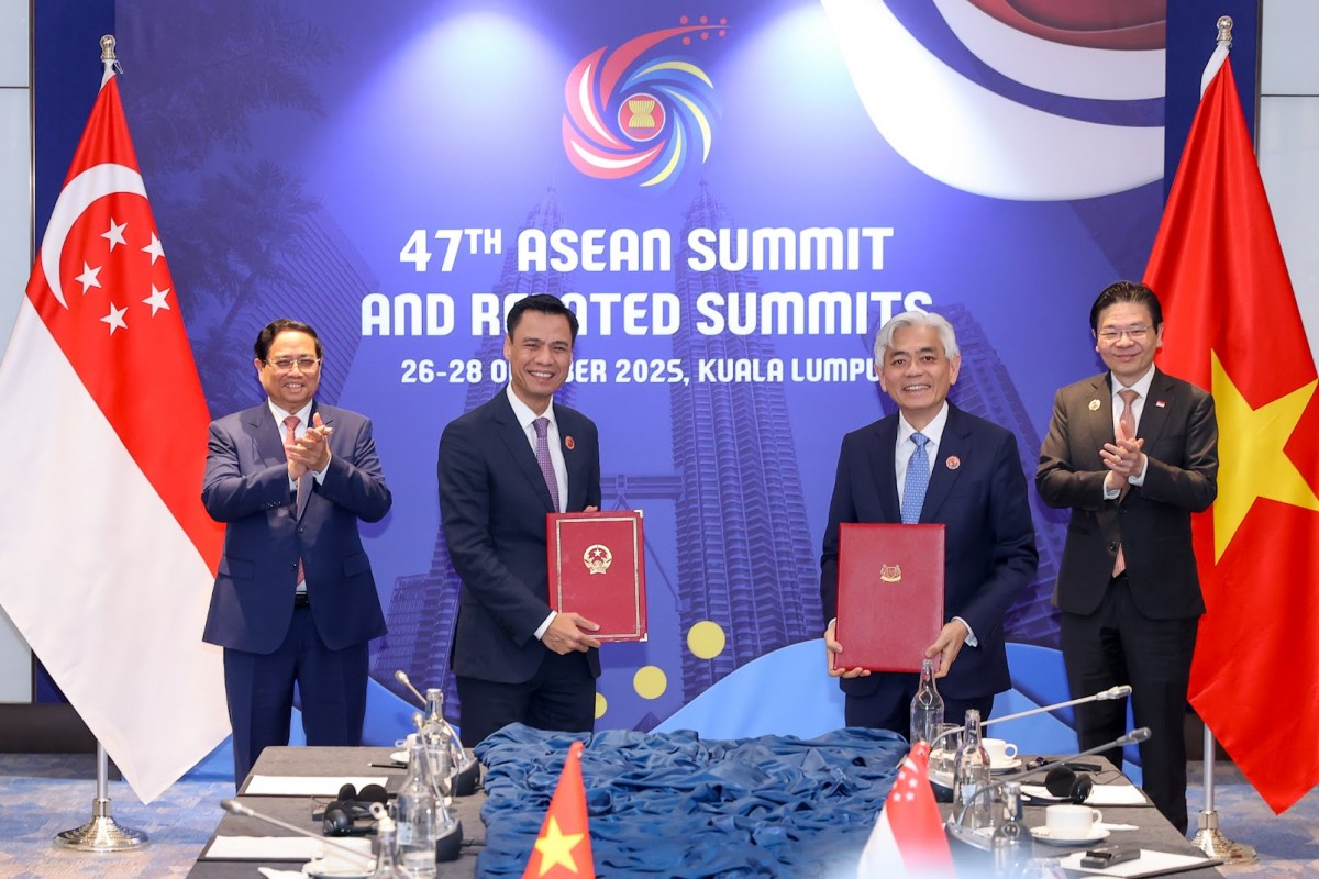 Đề nghị Singapore tham gia vào các Trung tâm tài chính của Việt Nam