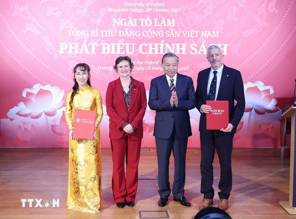 Quỹ học bổng Tiên phong Oxford Pioneer - sáng kiến chung giữa Tập đoàn Sovico và Đại học Oxford cũng được công bố. Quỹ Học bổng Tiên phong