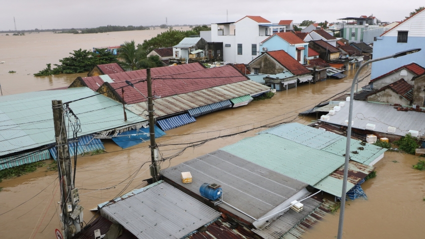 Hỗ trợ khẩn cấp 100 tỷ đồng cho Đà Nẵng khắc phục thiệt hại do mưa lũ