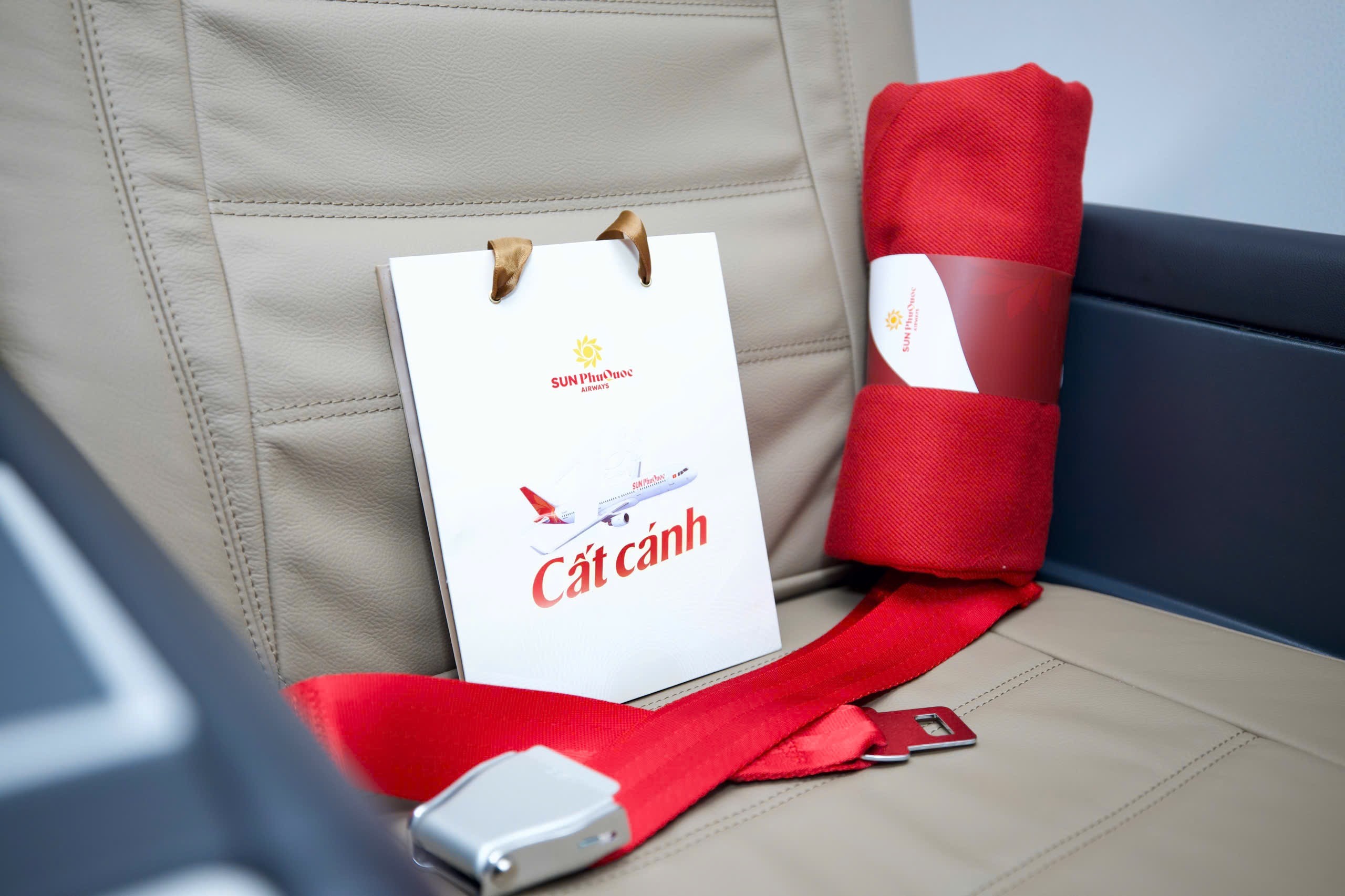 Cận cảnh những chuyến bay thương mại đầu tiên của Sun PhuQuoc Airways