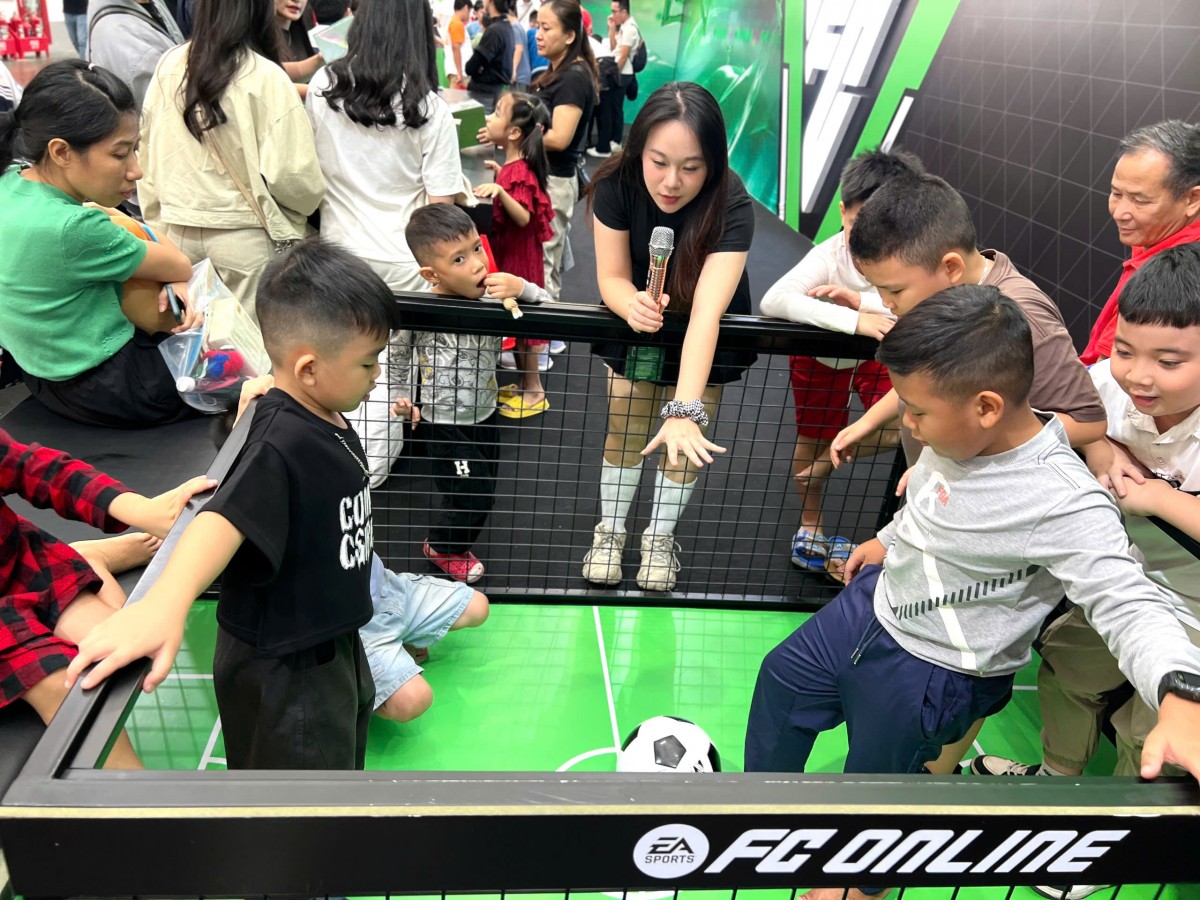 Biển người đổ về Hội chợ Mùa thu 2025 trước khi cơ hội mua sắm tốt nhất năm khép lại