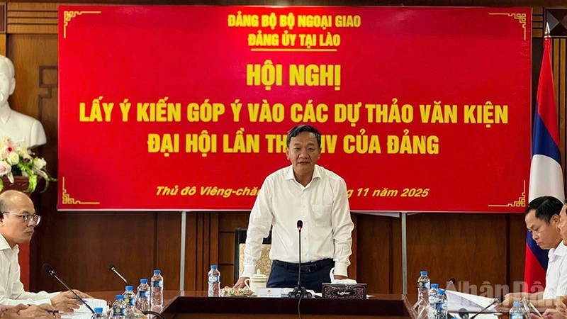 Đại sứ Việt Nam tại Lào Nguyễn Minh Tâm phát biểu tại Hội nghị.