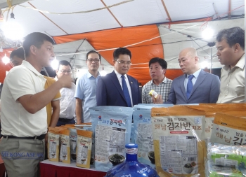 Gần 300 gian hàng tham gia kết nối cung cầu tại Hưng Yên