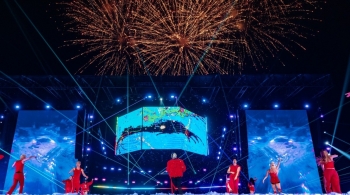 Concert của siêu sao G-DRAGON thăng hoa giữa đại dương ánh sáng Ocean City