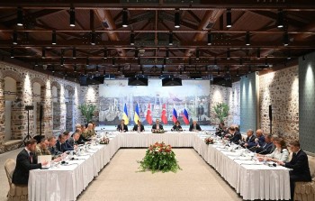 Ukraine thông báo dừng đàm phán hòa bình với Nga