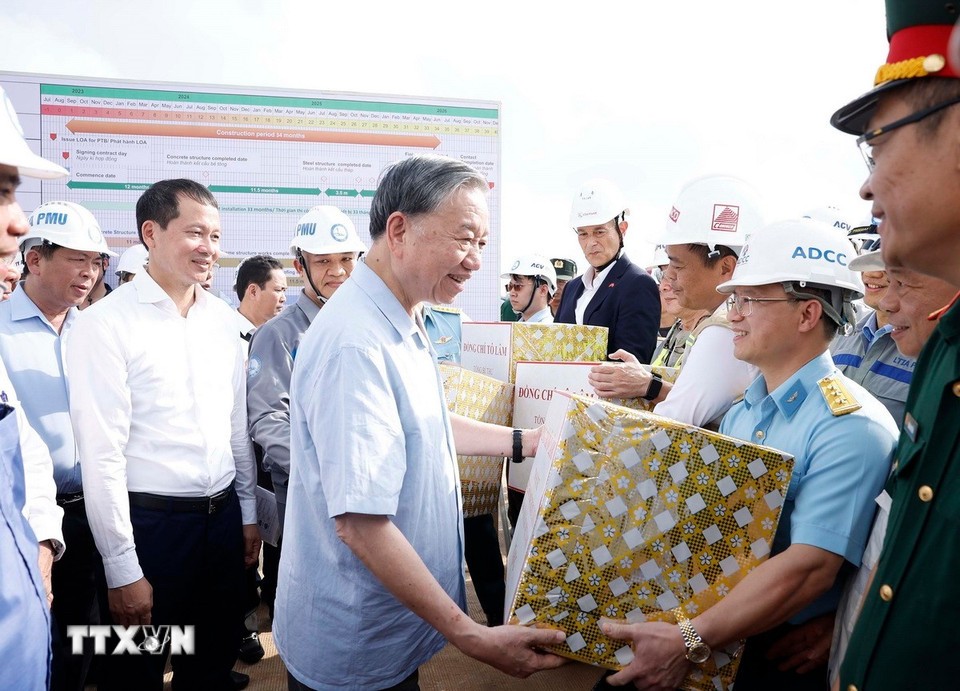 Tổng Bí thư Tô Lâm kiểm tra dự án sân bay Long Thành