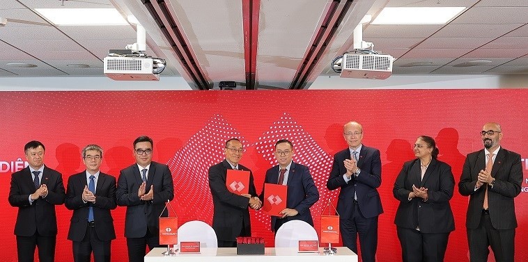 Techcombank chính thức phân phối bảo hiểm Techcom Life