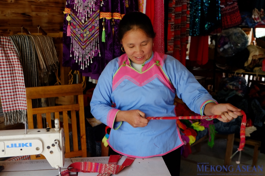 Câu chuyện những phụ nữ Mường Hoa làm mới nghề cũ để thoát nghèo