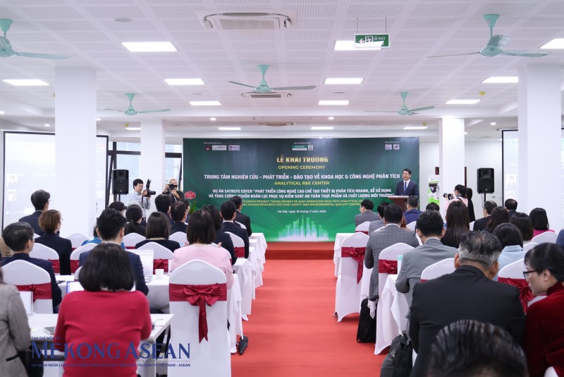 Khai trương trung tâm R&D về công nghệ phân tích môi trường tại Hoà Lạc